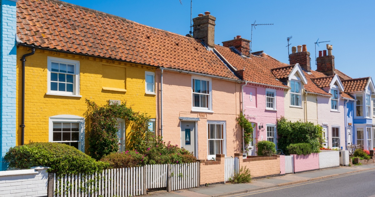 Uk lettings market English suburb krispy house